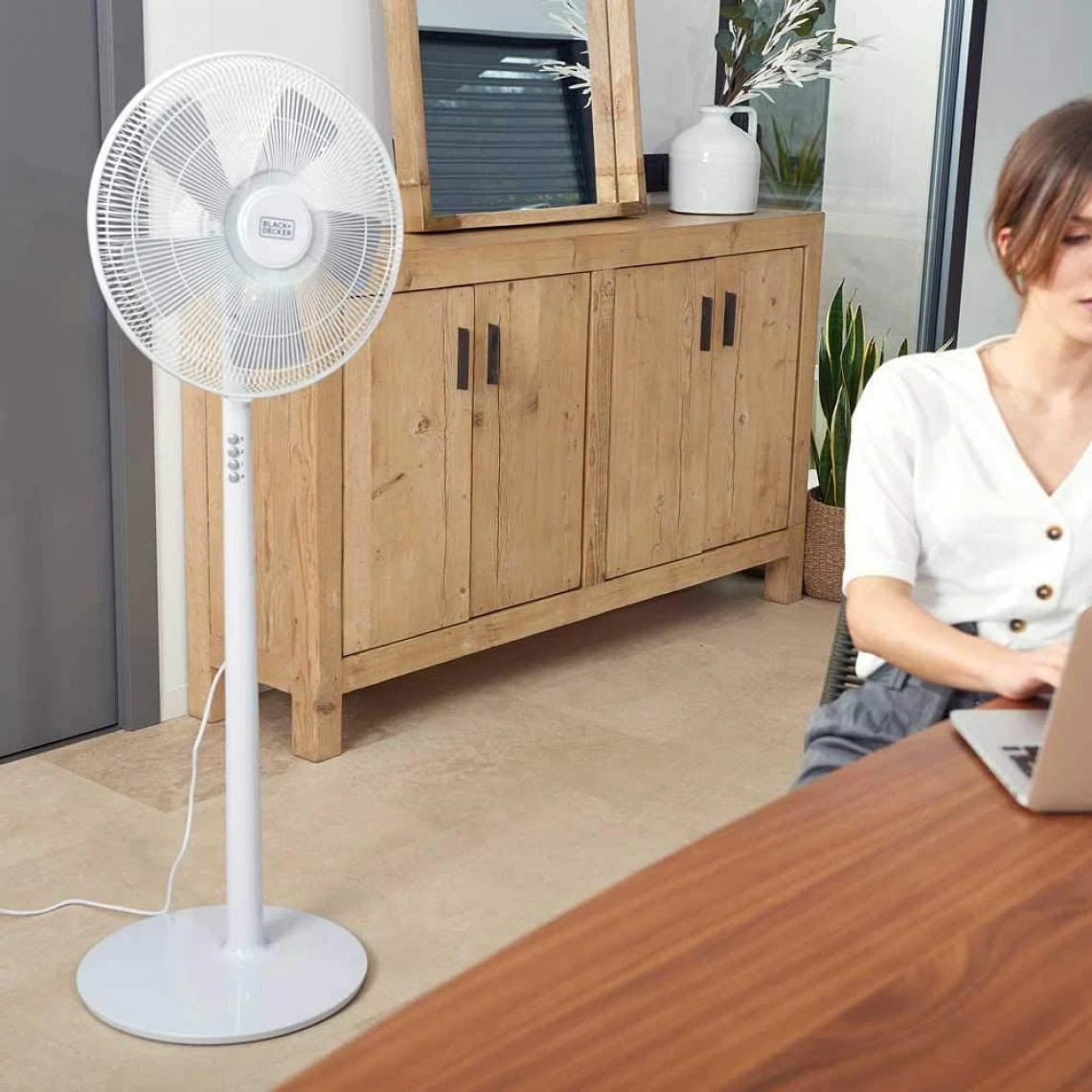 Black & Decker Ventilateur Sur Pied BXEFP60E 4 Black & Decker Ventilateur Sur Pied BXEFP60E – Image 2